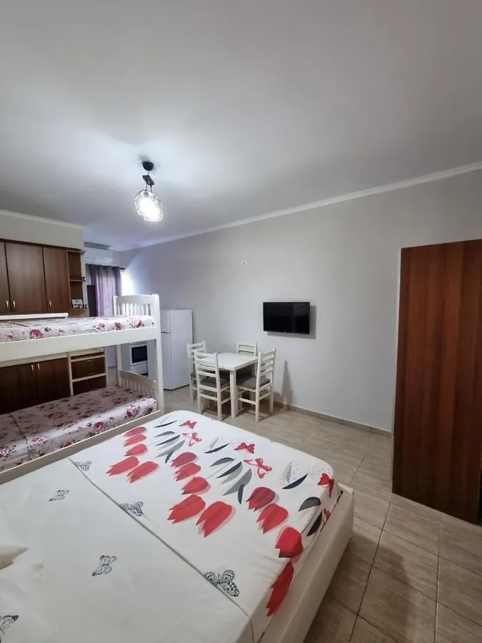 Holiday Home Plazhi San Pietro Pensión